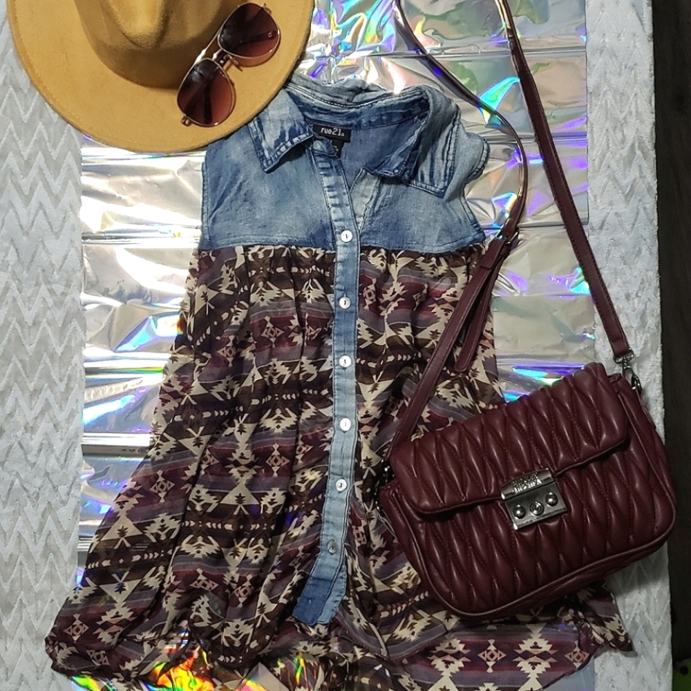 (2 for $10) Rue21 Sleeveless Button Up Blouse